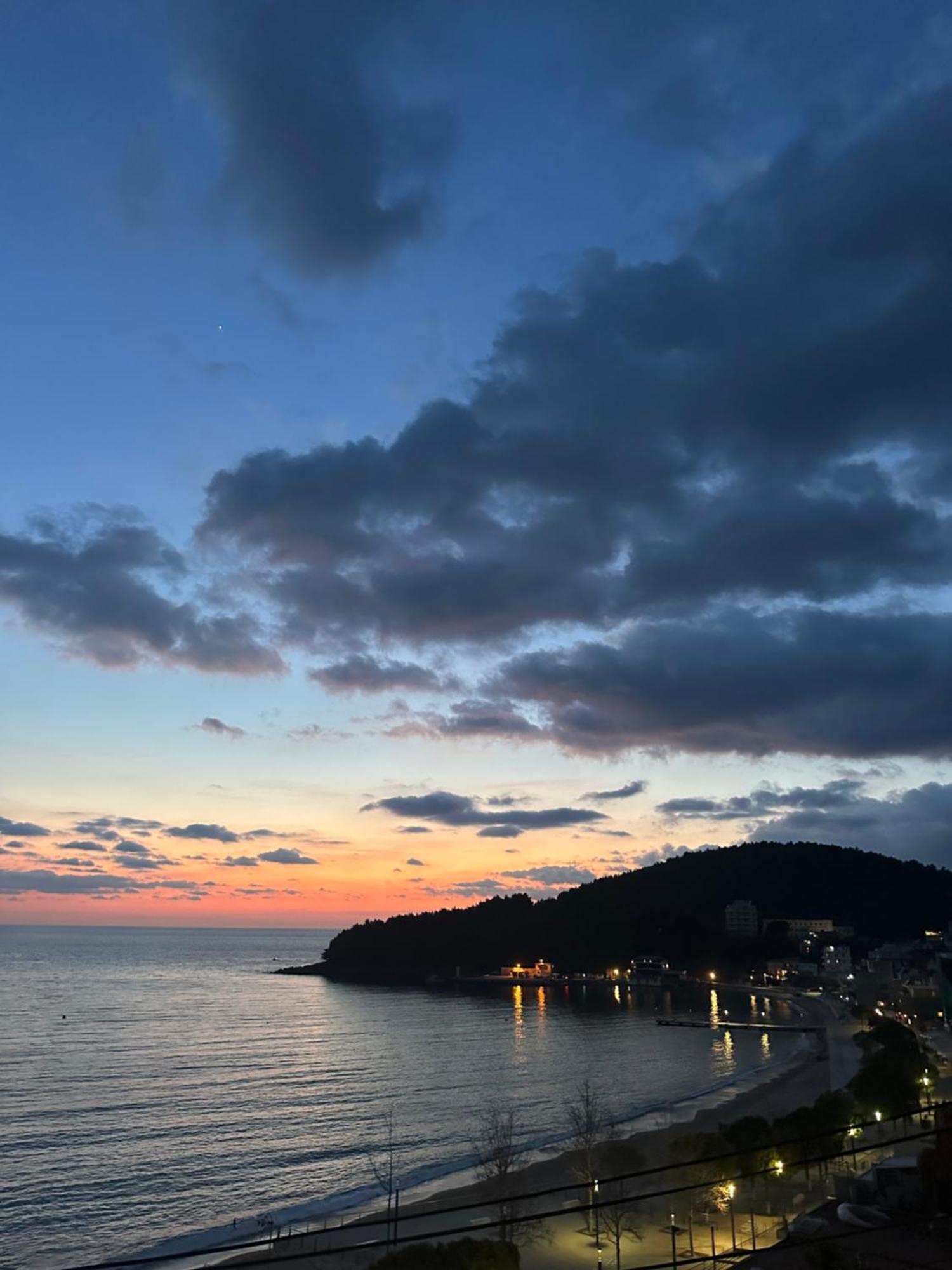 Fane'S Apartments Himare Bagian luar foto