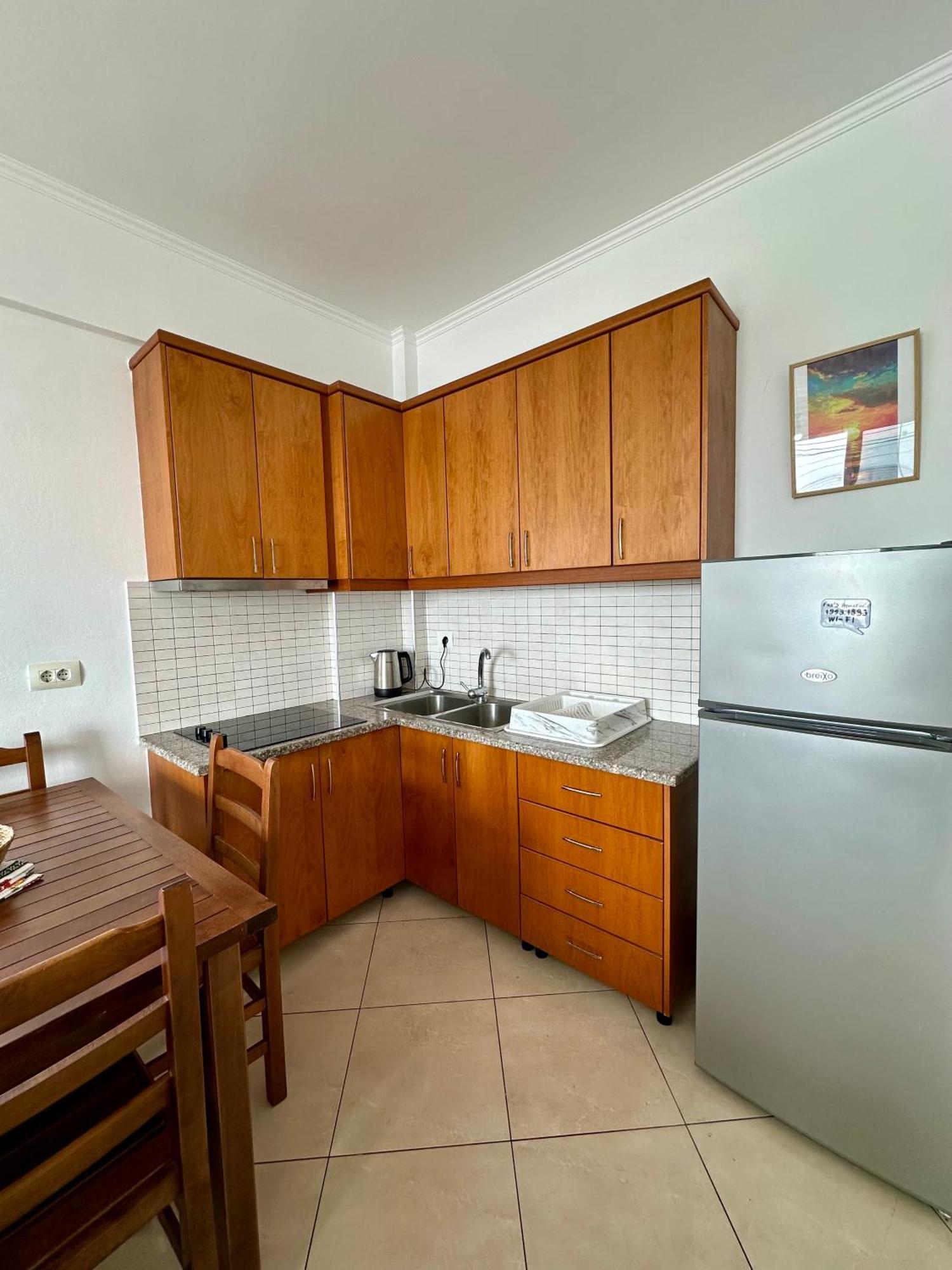 Fane'S Apartments Himare Bagian luar foto