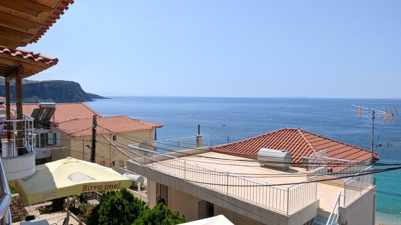Fane'S Apartments Himare Bagian luar foto